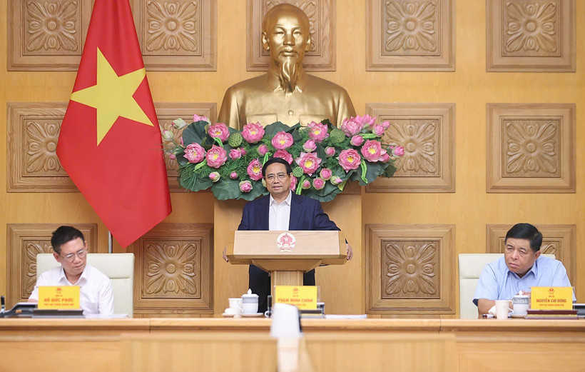 Le Premier ministre Pham Minh Chinh lors de la séance de travail avec le Conseil consultatif politique. Photo : VNA