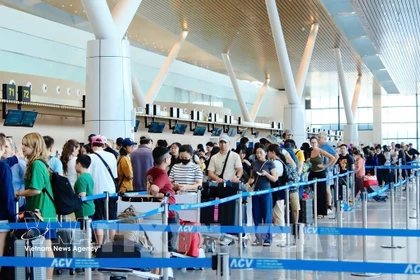  A l'aéroport de Tan Son Nhat. Photo : VNA