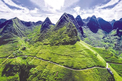 Le col Ma Pi Leng est situé dans le géoparc mondial du plateau karstique de Dong Van Photo : baodautu.vn