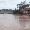 Le niveau de la rivière Ky Cung (province de Lang Son) a dépassé le seuil d’alerte III dans la matinée du 23 août 2026. Photo : VNA
