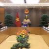 Dans l'après-midi du 7 octobre, la vice-Première ministre vietnamienne Pham Thi Thanh Tra a eu une séance de travail avec César Louis-Philip Marseille, directeur général de la société VAMED Engineering GmbH (Autriche) et membre du conseil d'administration du groupe VAMED+WWH (Allemagne). Photo : VNA