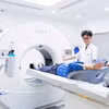 Le système d’imagerie UCT 960, équipé de l’intelligence artificielle, a été mis en service à l’Hôpital général international de Hai Phong. Photo : VNA