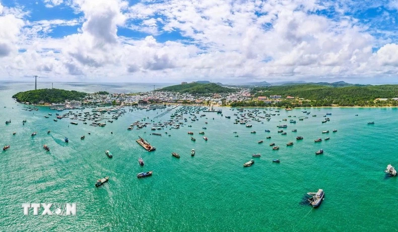 La province d’An Giang (Sud) poursuit des mesures rigoureuses dans sa lutte contre la pêche illicite, non déclarée et non réglementée (INN). Photo: VNA