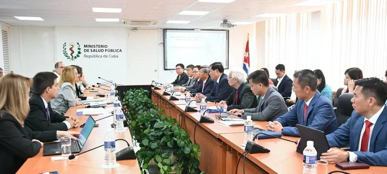 Le Vietnam et Cuba renforcent leur coopération sanitaire. Photo: VNA