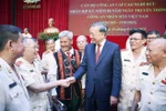 Le secrétaire général du Parti, Tô Lâm, rencontre d’anciens cadres supérieurs de la Police populaire. Photo: VNA