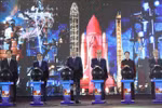 Le secrétaire général du Parti, Tô Lâm, le Premier ministre Pham Minh Chinh et d'autres dirigeants du Parti et de l'État, ainsi que d'anciens dirigeants, lors de la cérémonie d'ouverture. Photo : Thong Nhat/VNA