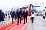 Le président de la Douma d’État de Russie arrive à Hanoï pour une visite officielle au Vietnam. Photo: VNA