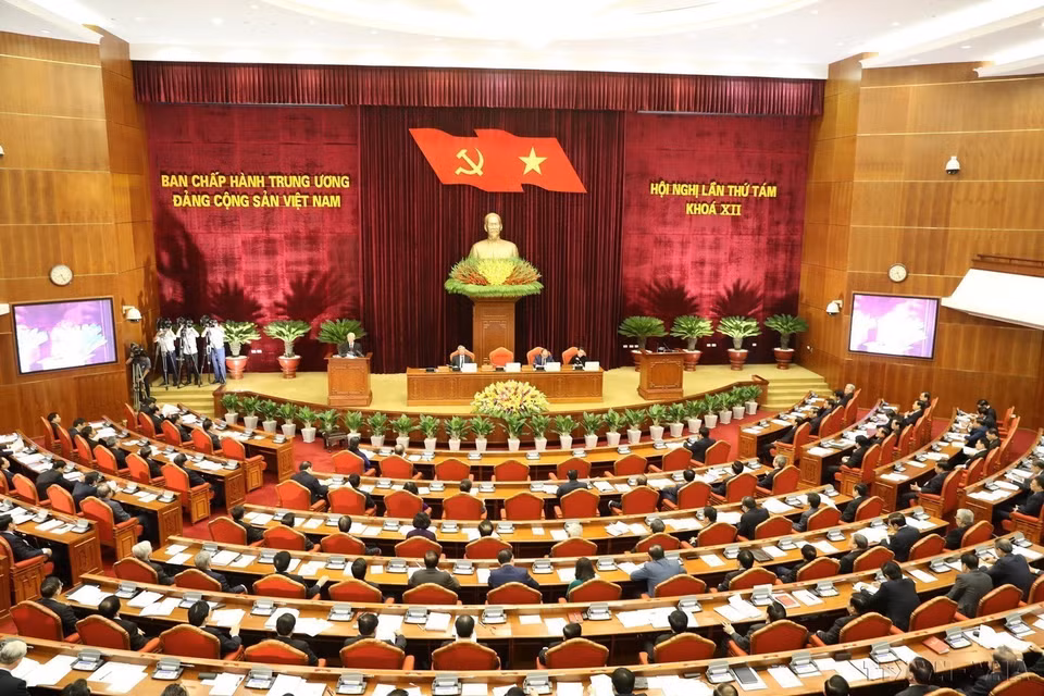 Le secrétaire général s’exprime à la séance d’ouverture du 8e Plénum du Comité central du Parti du 12e mandat, le 2 octobre 2018, à Hanoï. Photo: VNA