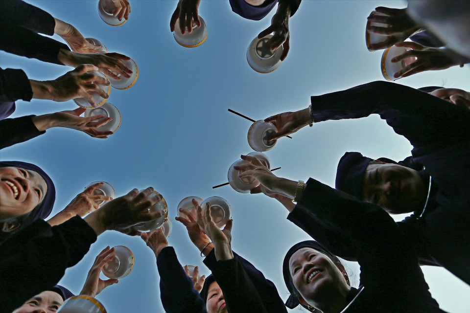 Cette danse est pratiquée lors des fêtes des Tày. Photo: VNA