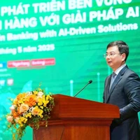 Le vice-gouverneur de la Banque d'État du Vietnam, Pham Thanh Ha, prononce un discours lors de l'événement. Photo : VNA