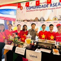 La cuisine et la culture vietnamiennes présentées au bazar international au Brésil