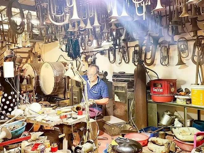 Le village de trompette en cuivre de Pham Phao (commune de Hai Minh, district de Hai Hau, province de Nam Dinh) est apprécié par de nombreux touristes. Photo: SGGP du-lich-1.jpg