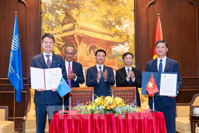 Cérémonie de signature du protocole d'accord sur la coopération en matière de propriété intellectuelle entre le Vietnam et l'OMPI. Photo: VNA ompi.jpg