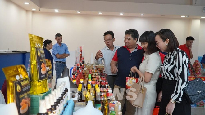 Le saumure de poisson de Phu Quoc est désormais disponible sur de nombreux marchés étrangers. Photo : VNA festival-1.jpg