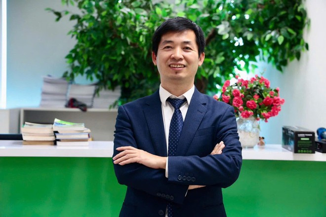 Nguyên Quang Huy, directeur de la Faculté de Finance et de Banque de l'Université Nguyên Trai. Photo: Vietnam+ vang-1.jpg