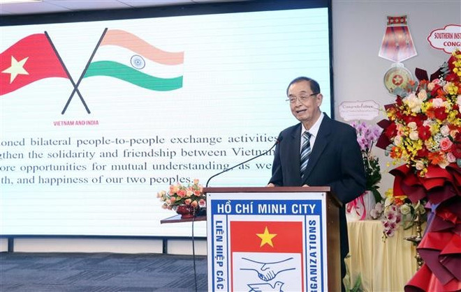 Huynh Thanh Lap, président de l'Association d'amitié Vietnam-Inde de Hô Chi Minh-Ville, s'exprime à la rencontre. Photo: VNA inde-1.jpg