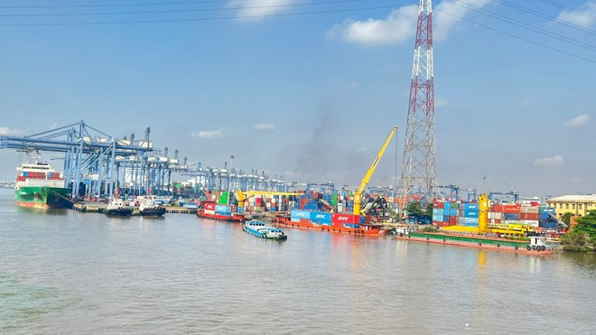 Les exportations vietnamiennes devraient maintenir une croissance élevée en 2025. Photo : Vietnam+ economie-3.jpg