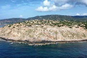 Le parc des rochers se trouve sur la côte du parc national de Nui Chua, au sein de la réserve mondiale de biosphère de Nui Chua, dans la commune de Vinh Hai, district de Ninh Hai. Photo: VNA