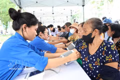 Le 23 août 2026, un programme de soins de santé destiné aux personnes âgées est organisé à Hô Chi Minh-Ville. Photo : VNA