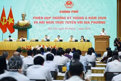 Le Premier ministre Le Minh Hung s'exprime. Photo: VNA