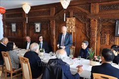 L'ambassade du Vietnam en Suisse organise une rencontre avec des amis suisses. Photo: VNA