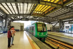 Du 30 août au 2 septembre, à l’occasion du 80e anniversaire de la Fête nationale du 2 septembre, habitants et visiteurs de la capitale pourront bénéficier de la gratuité sur l’ensemble des moyens de transport public subventionnés, comprenant 128 lignes de bus et deux lignes de métro. Photo : VNA