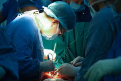 Première greffe cœur-poumons réussie au Vietnam pour une patiente en insuffisance multiviscérale réalisé par les médecins de l'hôpital Viêt Duc. Photo : L’Hôpital Viêt Duc