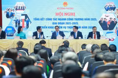 Le Premier ministre Pham Minh Chinh à la conférence -bilan des activités du ministère de l'Industrie et du Commerce en 2025 et du déploiement des principales tâches pour 2026. (Photo : VNA)
