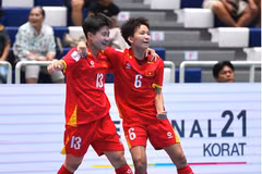 L'équipe féminine vietnamienne de futsal célèbre sa victoire contre l'Indonésie - Photo : FA Thaïlande