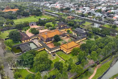 Le palais Dien Tho (situé dans la Cité impériale de Hue) était la résidence des impératrices douairières et de la grande impératrice douairière à cette époque. Il constitue l’un des joyaux architecturaux les mieux conservés jusqu’à nos jours. Photo : VNA