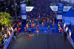 Le Marathon du patrimoine de la baie d'Halong 2024 a attiré plus de 13 500 athlètes de 55 pays. Photo : baoquangninh.vn