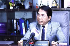 Le Dr Heng LiHong, membre du Comité permanent de l'Association des entrepreneurs vietnamiens d'outre-mer et vice-président et secrétaire général de l'Association des entreprises Vietnam-Cambodge (VCBA). Photo" VNA