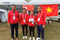 Le canoë a inauguré le tableau des victoires grâce au duo Nguyên Thi Huong - Diêp Thi Huong sur le 500 m féminin. Photo: tienphong.vn