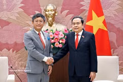 Le président de l’Assemblée nationale, Tran Thanh Man (à droite), et l’ambassadeur d’Inde au Vietnam, Tshering Wangchuk Sherpa, Photo : VNA