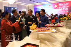 L’ambassade du Vietnam en Thaïlande a organisé une réception pour célébrer le 81e anniversaire de la Révolution d’Août et de la Fête nationale du 2 septembre, ainsi que le 50e anniversaire de l’établissement des relations diplomatiques entre les deux pays. Photo : VNA