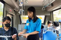 Hanoï abandonne les abonnements papier dans les bus dès le 1er juillet. Photo : VN+