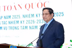 Le Premier ministre Pham Minh Chinh à la Conférence nationale visant à dresser le bilan des activités judiciaires pour la période 2021–2025. Photo: VNA
