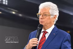 Antoine Pouillieute, ambassadeur de France au Vietnam de 2001 à 2004. Photo : VNA