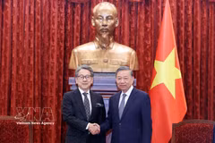 Le dirigeant To Lam reçoit le président du conseil d’administration de la JBIC Maeda Tadashi
