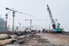 Le chantier du Centre de conférences de la Réunion des dirigeants économiques de l'APEC 2027, dans la zone spéciale de Phu Quoc, province d'An Giang. Photo: VNA