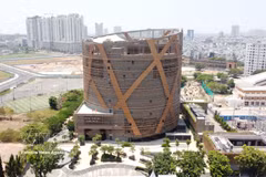 Le Cirque et théâtre polyvalent de Phu Tho couvre une superficie de plancher totale de 10.000 m². Photo : VNA