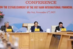 Le Premier ministre Pham Minh Chinh préside une conférence sur la création d'un centre financier international au Vietnam. Photo: VNA