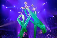 Le numéro "Đu sen" a décroché le Prix Spécial lors du Festival mondial des arts du cirque IDOL 2025 en Russie. Photo: Fédération vietnamienne du cirque