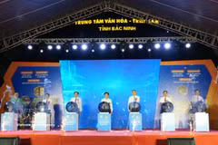 Lors de l'ouverture de la Foire de l’industrie et du commerce du Nord 2026. Photo : VNA
