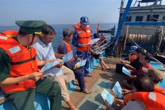 Sensibiliser les pêcheurs à lutter contre la pêche INN. Photo : VNA