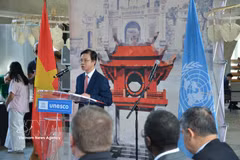 Le vice-ministre des Affaires étrangères Ngo Le Van, président de la Commission nationale vietnamienne pour l'UNESCO s'exprime à l'événement. Photo : VNA