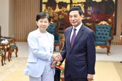 Le vice-PM Phan Van Giang reçoit la Secrétaire générale adjointe de l'ONU et Haute représentante pour les affaires de désarmement Izumi Nakamitsu. Photo : VNA