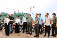 La délégation a effectué une mission d’inspection sur le terrain dans plusieurs sites stratégiques destinés à accueillir les activités de la Semaine des dirigeants économiques de l’APEC 2027. Photo: VNA 