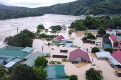 De fortes pluies ont provoqué de graves inondations dans la commune de Muong Xen, province de Nghê An. Photo : plo.vn