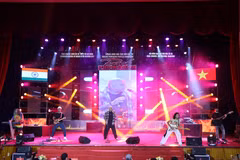 Lors du concert de rock « Parikrama – Inde" à Dak Lak. Photo : VNA